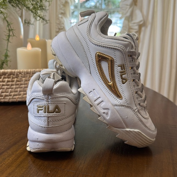 Fila Shoes - Fila DISRUPTOR 2 Women’s Gold metallic & White Sneakers. Sz 6.